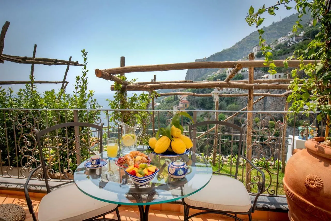 Villa Viviani Amalfi 2*,  Italia