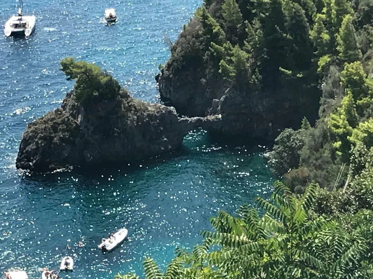 Villa Viviani Amalfi 2*,  Italy